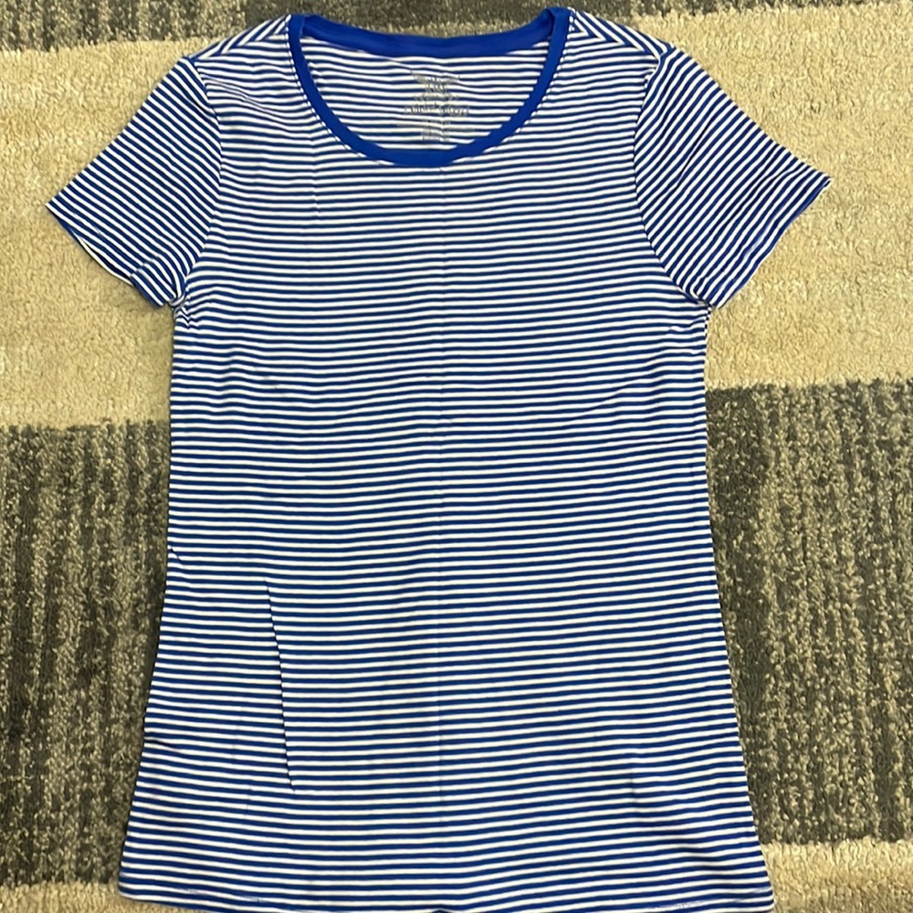 Faded Glory 100% cotton medium tee
